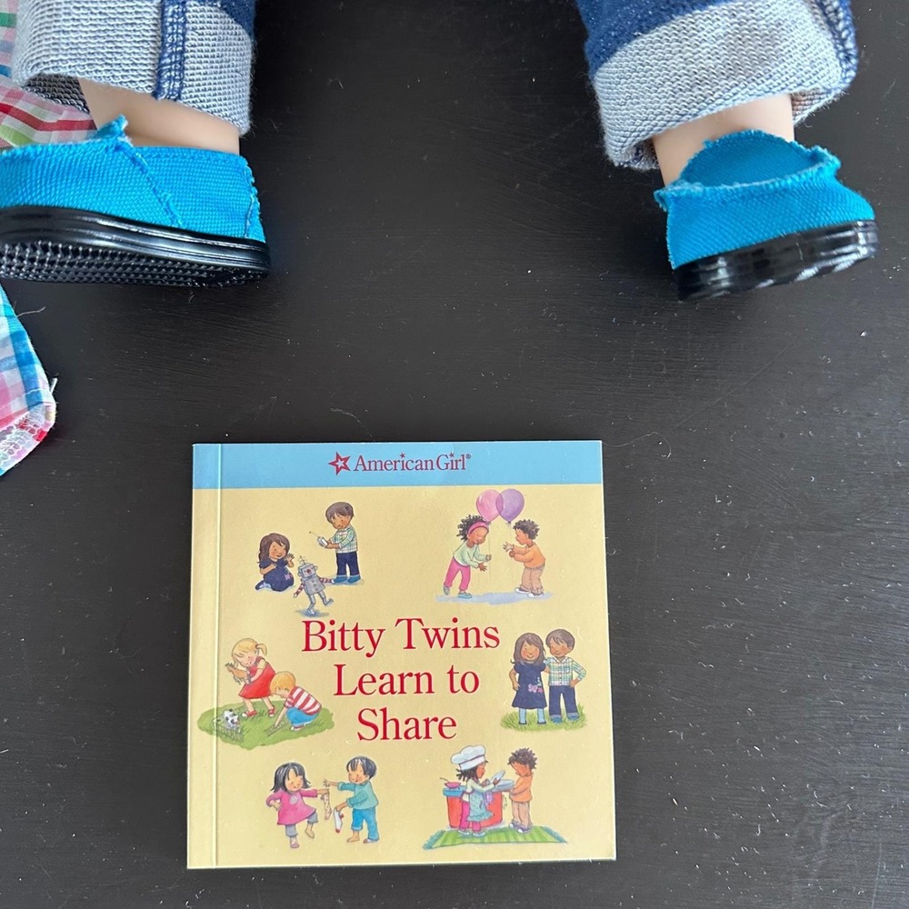 American Girl Bitty Twins Boy Doll Blonde Blue Eyes Clothes Book Set Argyle - Picture 5 of 10